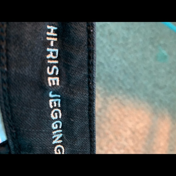 American Eagle Black Jeggings - Picture 4 of 4